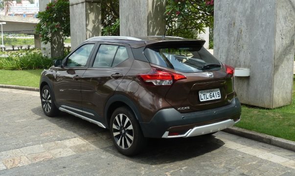 Design moderno e elegante do Nissan Kicks chama a aten??o nas ruas. Foto: Amauri Yamazaki