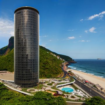 O mais novo hotel cinco estrelas do Rio de Janeiro tem localização privilegiada. Foto: Divulgação