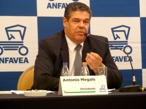 Anfavea apresenta resultados de fevereiro 17 – Exportação bate recorde