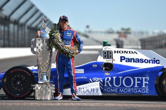 Takuma Sato ? o primeiro piloto japon?s a vencer as 500 Milhas de Indin?polis. Foto: Indycar