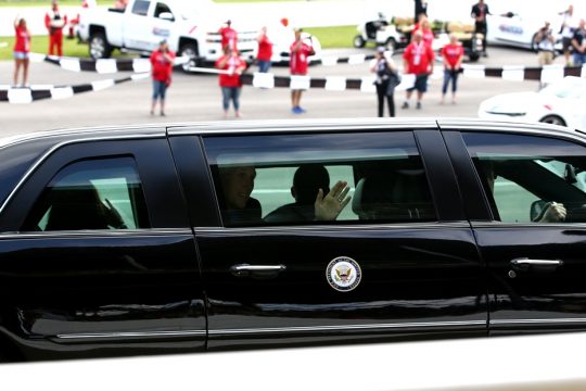 O vice-presidente Mike Pence esteve presente as 500 Milhas de Indianapolis com a sua fam?lia. Foto: B Kelley - Indycar