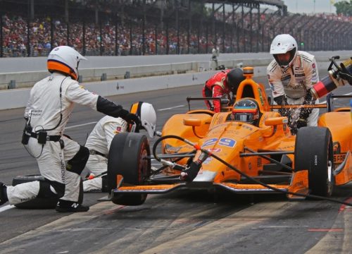 Fernando Alonso fez uma prova brilhante e estava em s?timo quando teve problemas mec?nicos. Foto: Mika Harding - Indycar