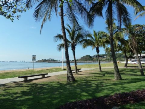 Calçada da praia de Camburi em frente ao hotel Bourbon Vitória. Foto: Amauri Yamazaki