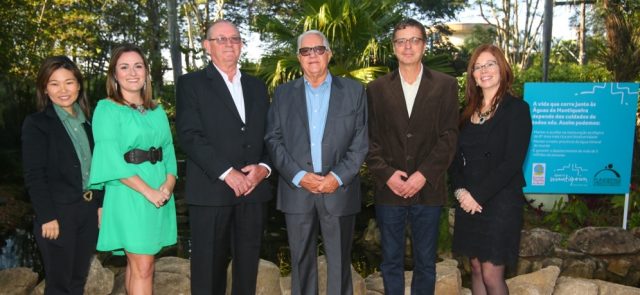 Saori Yano - diretora da Funda??o Toyota do Brasil, Thais Guedes da Funda??o Toyota, Percival Maiante vice-presidente da Toyota, Luis Carlos dos Santos presidente da Fundepag, Jose Roberto Manna coordenador do projeto ?guas da Mantiqueira. Foto: Printerpress