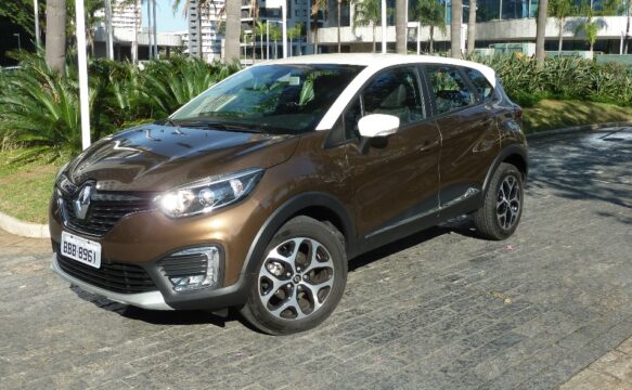 Avaliação: Andamos no Renault Captur 2.0 automático