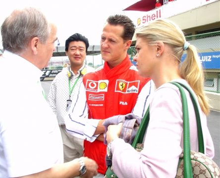 Michael Schumacher tem números difíceis de serem alcançados. São 7 títulos na F-1, 91 vitórias e 68 pole pósiton. Foto: Divulgação