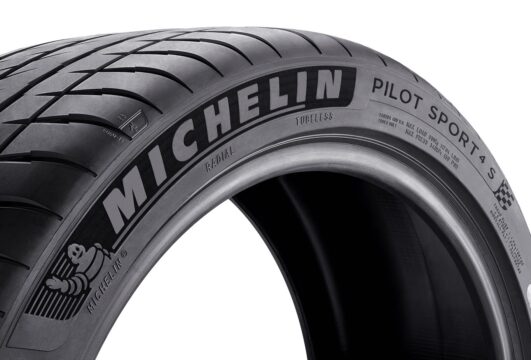 Michelin lança pneu Pilot Sport 4S para automóveis de alta performance