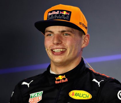 Max Verstappen da RBR provocou o acidente que ocasionou no abandono de 4 carros. Foto: Mark Thompson/Getty Images) // Getty Images / Red Bull Content Pool // P-20170916-00933 // Usage for editorial use only // Please go to www.redbullcontentpool.com for further information. //