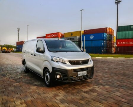 Peugeot lança utilitário Expert no Brasil