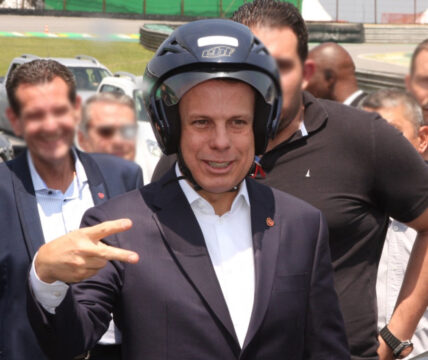Prefeito João Dória Jr entrega o autódromo de Interlagos para o GP Brasil de F-1