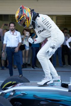 Foi a 61a vit?ria de Lewis Hamilton na F-1. Foto: Steve Etherington