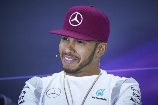 Lewis Hamilton est? muito pr?ximo do tetracampeonato de pilotos. Este ano, ficou dif?cil para Sebastian Vettel. Foto: Mercedes