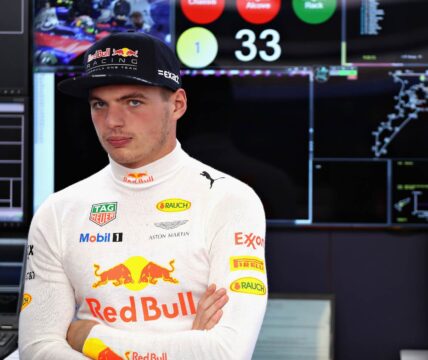 F-1: Max Verstappen renova com RBR até 2020