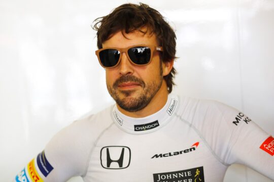Fernando Alonso se considera um dos favoritos ao título em 2018