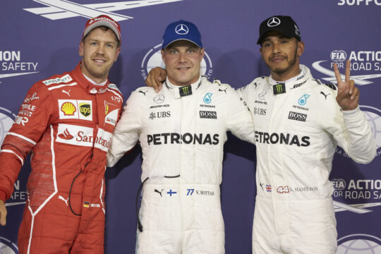 Valteri Bottas da Mercedes larga na pole no GP de Abu Dhabi