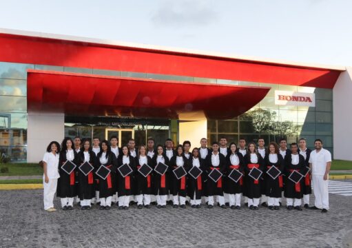 Honda forma 11° turma de alunos no curso de Formação de Profissionais, em Recife-PE