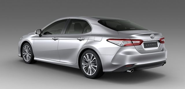 Novo design deixou o Camry mais esportivo. Foto: Toyota