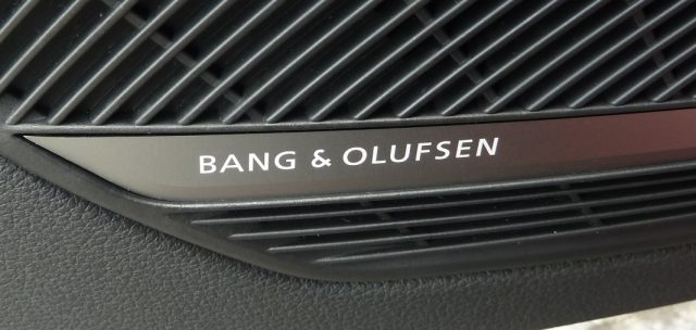 Sistema de som Bang& Olufsen. Foto: Amauri Yamazaki