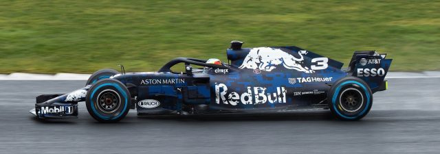 Daniel Ricciardo foi o primeiro a testar o novo carro. Foto: James Bearne/Getty Images