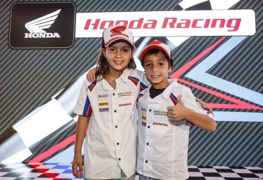 Giovanna Cana Brasil (9) e João Teixeira (7) pilotos na Junior Cup. Foto: Wander - Vipcomm