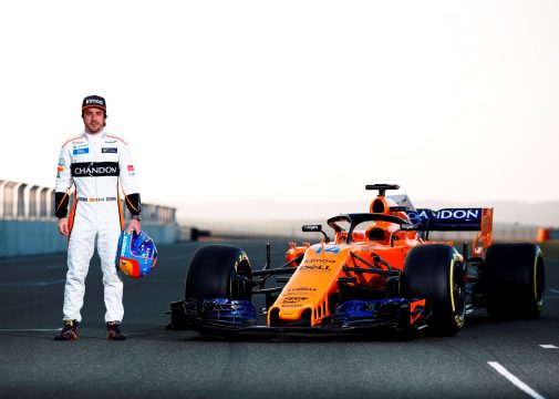 O espanhol Fernando Alonso gostou do comportamento da McLaren com o novo motor Renault no primeiro dia de testes na Espanha. Foto: McLaren