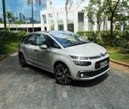 Citroen C4 Picasso motor 1.6 THP Turbo com 165 cv de potência