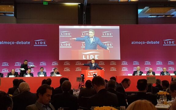 Senador Álvaro Dias sugere a “Refundação da República” durante evento do LIDE