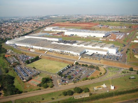 A fábrica de automóveis em Sumaré-SP, onde são produzidos hoje todos os automóveis da Honda no Brasil, vai se dedica a produção de motores e componentes. Foto: Honda