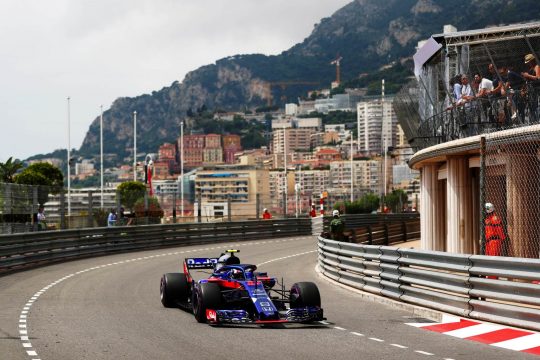 O francês Pierre Gasly da Toro Rosso Honda vai largar na décima posição. Foto: Dan Istitene/Getty Images) // Getty Images / Red Bull Content Pool  // AP-1VRUXP4SS2111 // Usage for editorial use only // Please go to www.redbullcontentpool.com for further information. //