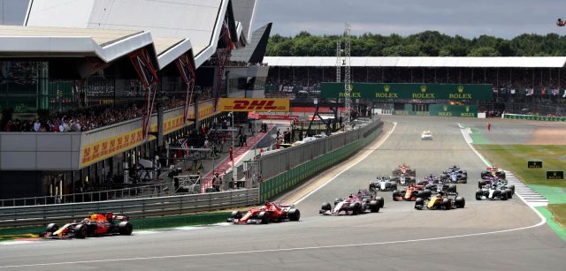 Max Verstappen of the Netherlands driving the (33) Red Bull Racing Red Bull-TAG Heuer RB13 TAG Heuer leads Sebastian Vettel of Germany driving the (5) Scuderia Ferrari SF70H round the first corner at the start during the Formula One Grand Prix of Great Britain at Silverstone on July 16, 2017 in Northampton, England. (Photo by Will Taylor-Medhurst/Getty Images) // Getty Images / Red Bull Content Pool // AP-1SMG4MBZ12111 // Usage for editorial use only // Please go to www.redbullcontentpool.com for further information. //