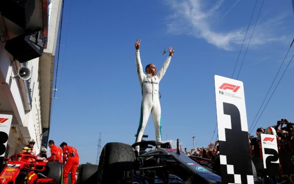 O inglês Lewis Hamilton acumula 67 vitórias na F-1. A frente dele só Michael Schumacher com 91. Foto: Mercedes