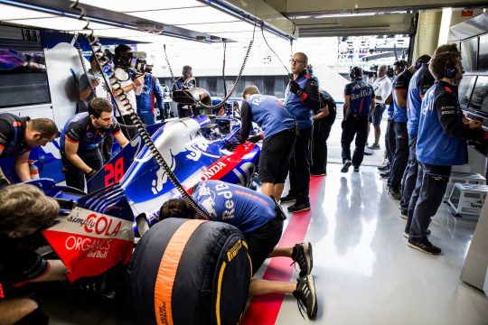 O piloto francês Pierre Gasly da Toro Rosso and France during practice for the Formula One Grand Prix of Great Britain at Silverstone on July 6, 2018 in Northampton, England. (Photo by Peter Fox/Getty Images) // Getty Images / Red Bull Content Pool // AP-1W6S2KC992111 // Usage for editorial use only // Please go to www.redbullcontentpool.com for further information. //