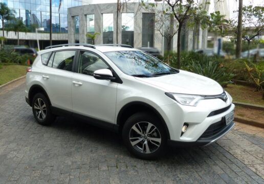 Teste: Novo Toyota RAV4 2.0 modelo 2018 versão de entrada