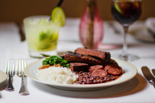 Tradicional feijoada do Maksoud Plaza agora também às quartas-feiras