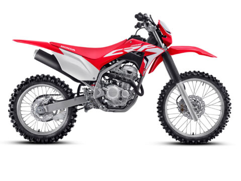 Honda CRF 250F proporciona um show de performance off-road