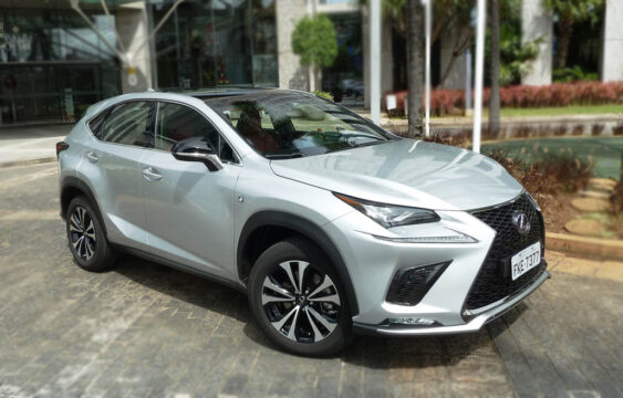 Andamos no NX 300h o SUV híbrido Lexus