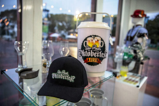Iniciativa pioneira da SP Oktoberfest e Universidade Anhembi-Morumbi promove experiência profissional única para estudantes