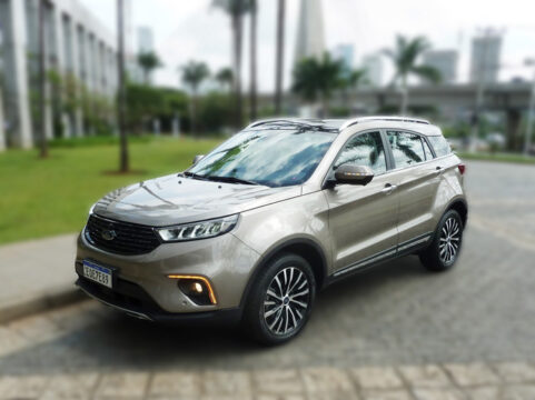 Andamos no Ford Territory Titanium turbo