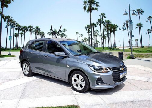 Andamos no Chevrolet Onix Premier 1.0 turbo