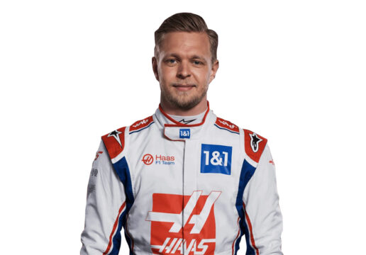 Kevin Magnussen faz a pole para a Sprint