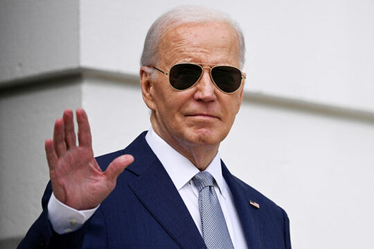 Joe Biden desiste de sua candidatura à reeleição