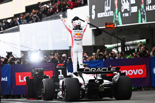 Max Verstappen vence o GP do Japão de F-1