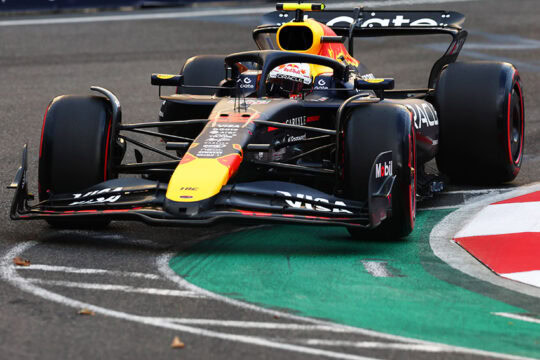 Verstappen crava a pole para o GP do Azerbaijão